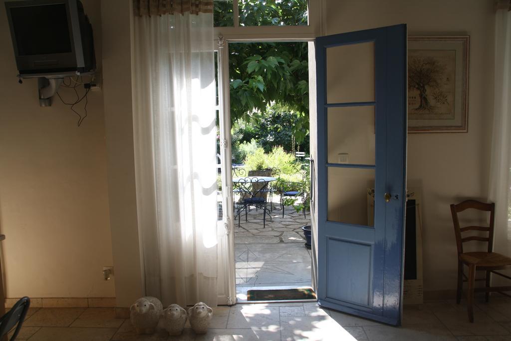 Aux Pots Bleus Bed & Breakfast Nissan-lez-Enserune ภายนอก รูปภาพ