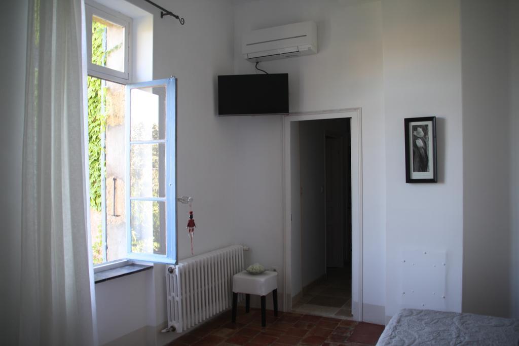 Aux Pots Bleus Bed & Breakfast Nissan-lez-Enserune ห้อง รูปภาพ